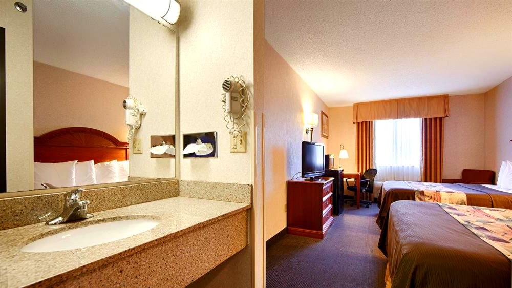 Park Inn By Radisson Гров-Сити Экстерьер фото